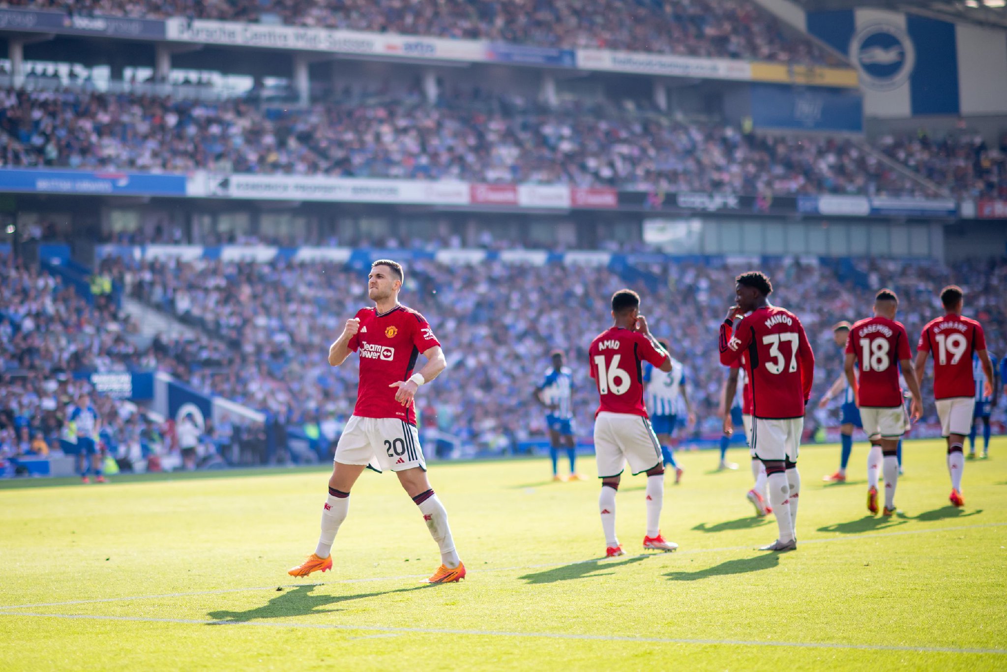 铺设了崎岖 铺设了崎岖